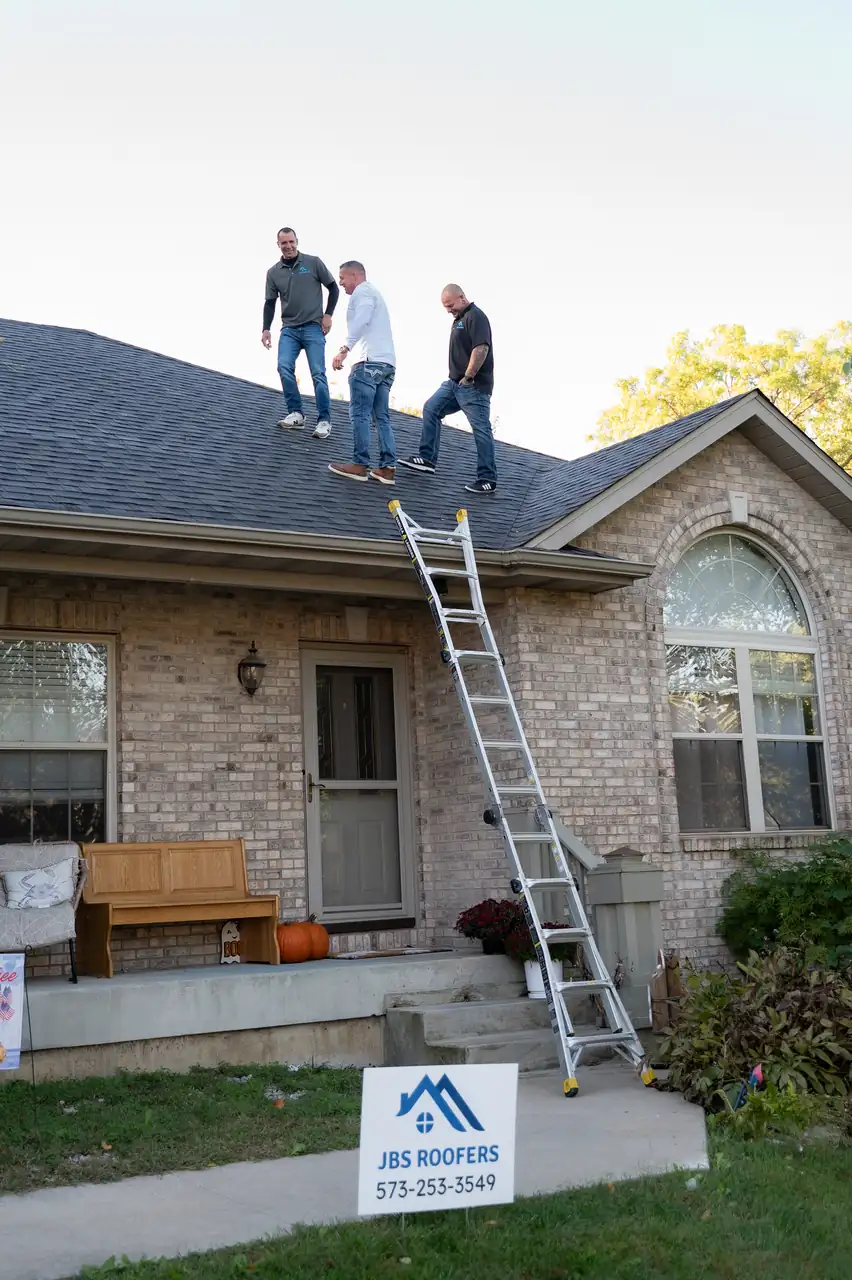 Roofing job by JBS Roofers in Mid-Missouri, photo 7